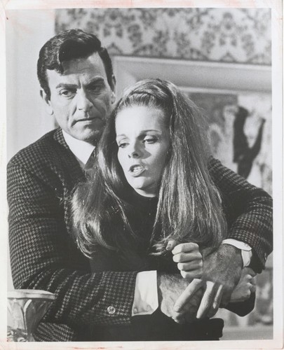 Mannix original 8x10 - mannix,